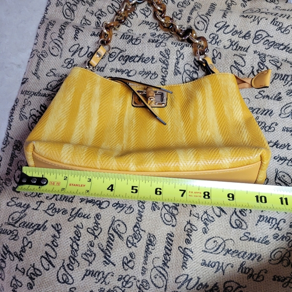 Gently used Sondra Roberts Squared yellow hand bag tortoise chain gold - Picture 9 of 16